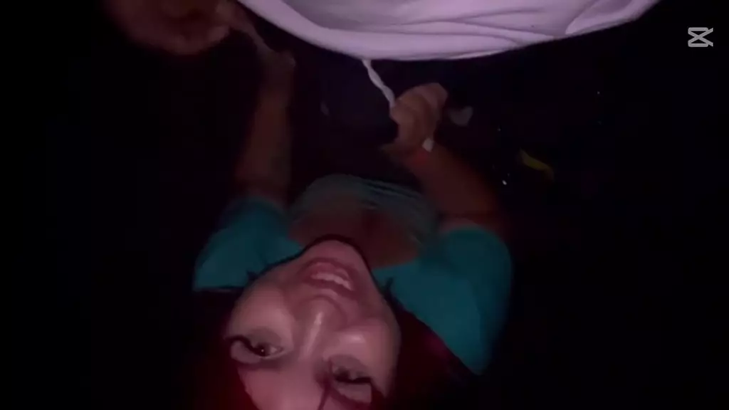 мне нравится туристка, которую я знаю в туре