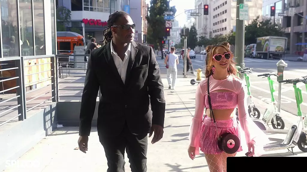 Изабелла Найс - шлюха для своего телохранителя