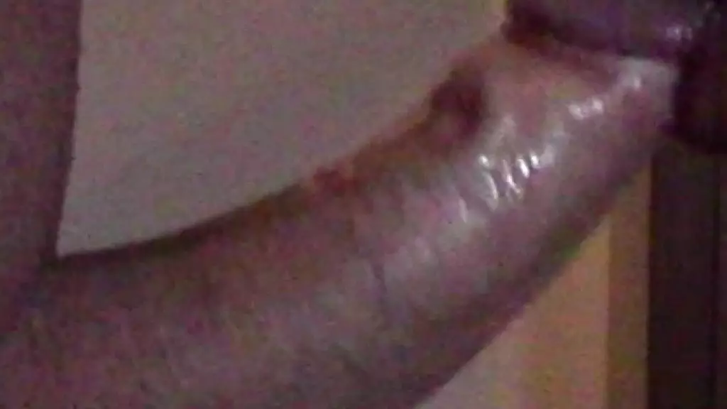 милашка делает минет крупным планом с огромной порцией спермы у меня во рту