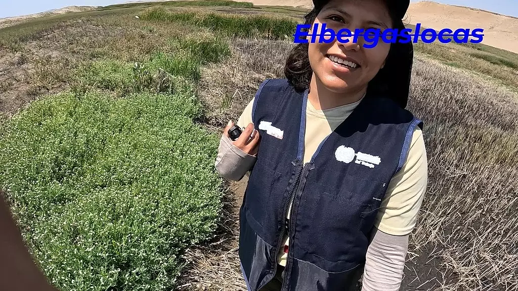 follamos entre los arbustos, nos escondimos para follar con mas emocion, despues de una salida de Campo donde nos pusimos cachondos