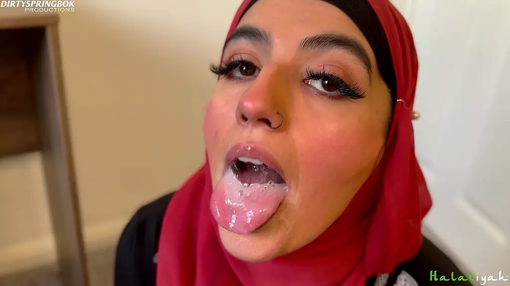 Аалия Ясин старается не глотать сперму своего сводного брата