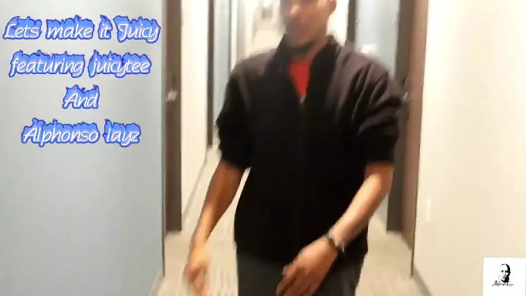 juicy tee розоволосая толстушка сосет член анальный трах