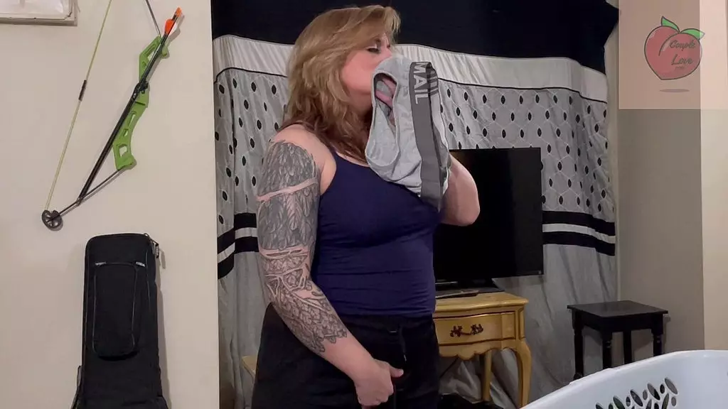 Мачеха стирает