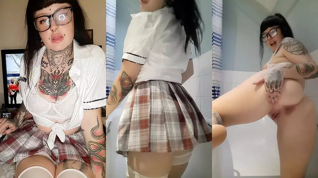 студентка в отчаянии писает!