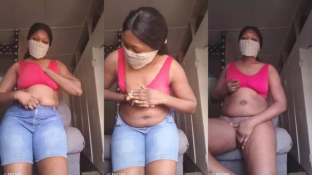 я чувствую себя сладко, когда я дома одна