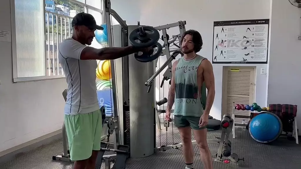 уход за детьми в академию. - завершено