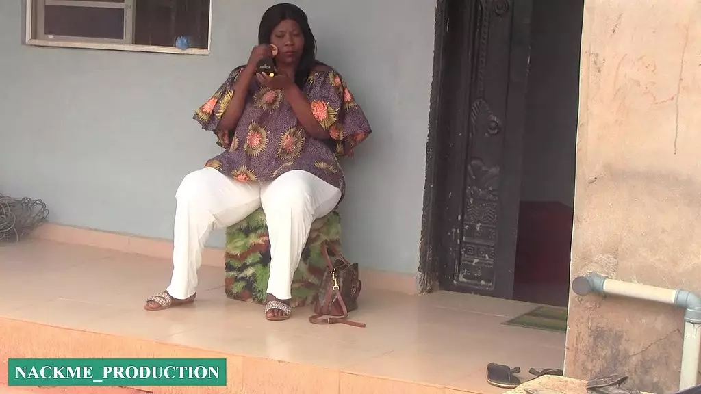 фейковый доктор пользуется зрелой милфой