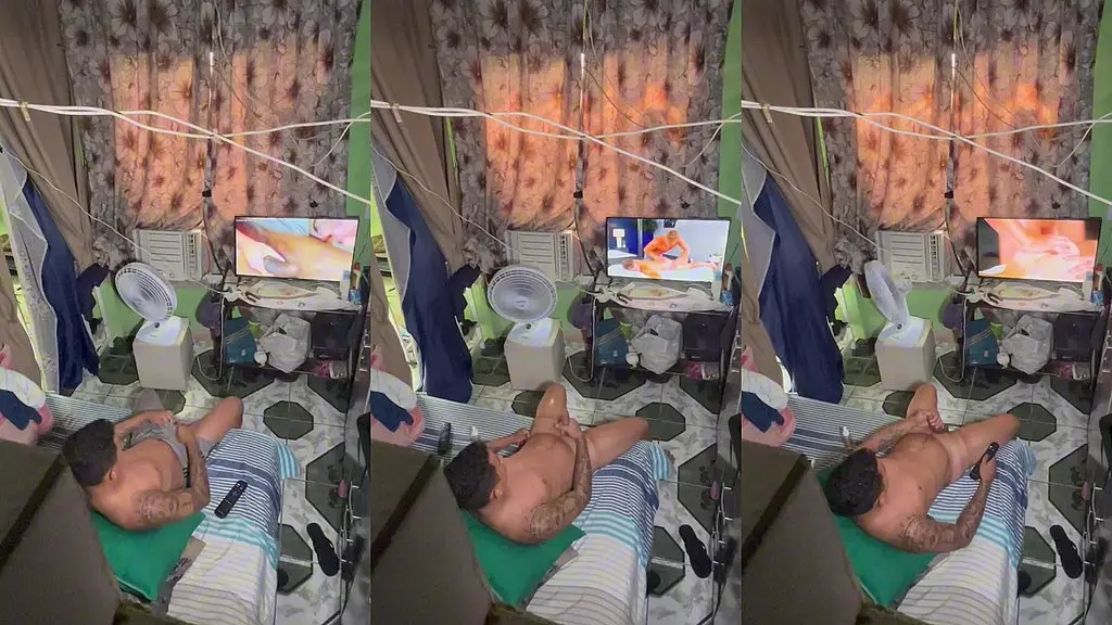 я не могу оторвать глаз от пальца