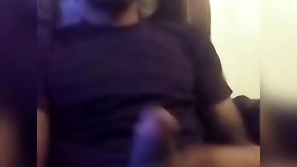 курение и поглаживание дразнят