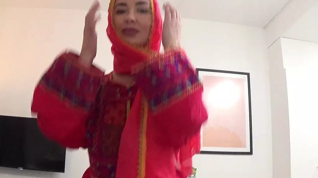 большая задница афганской мачехи трахается со своим пасынком