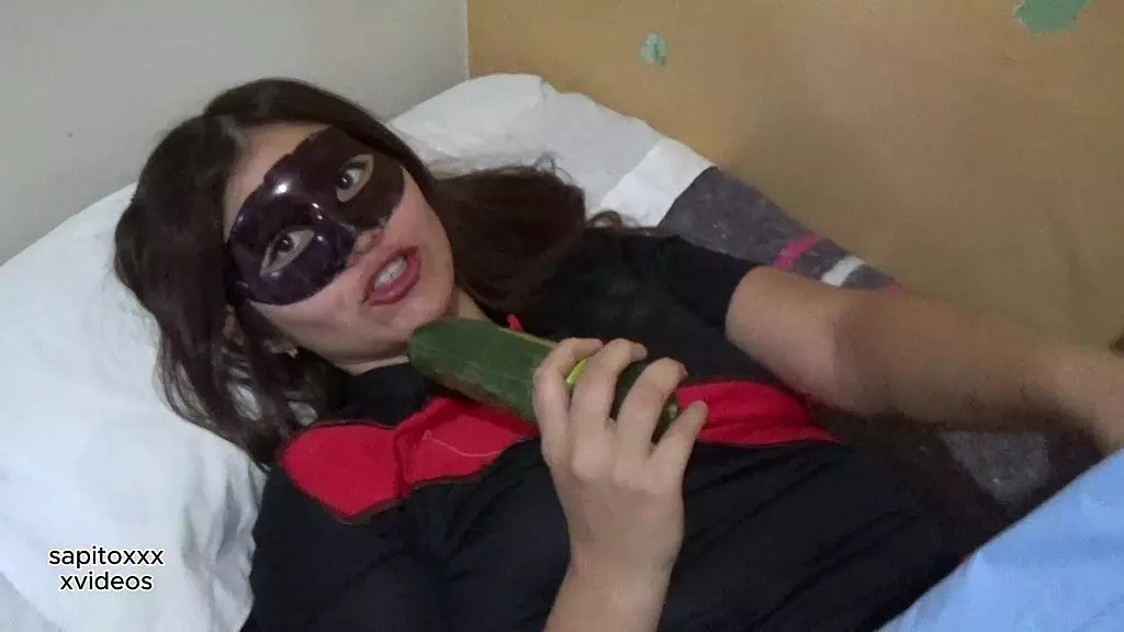 metiendo pepino a mi vecina, gime rico parte 1