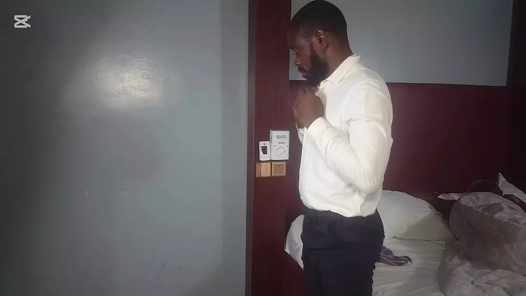 как ты можешь пойти на работу, не позаботившись сначала о моей киске