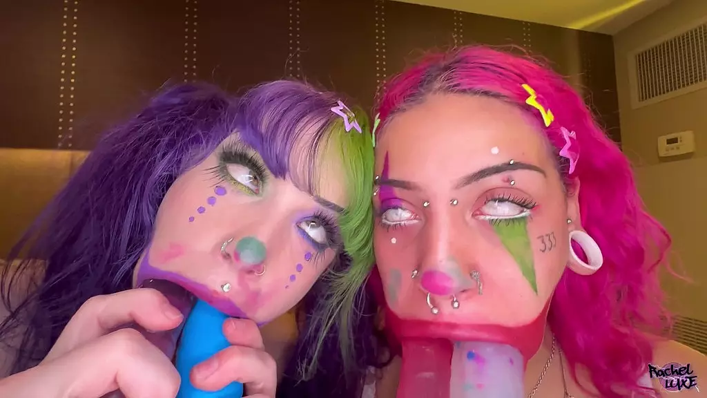 дом распутного клоуна: шалости и ласки!