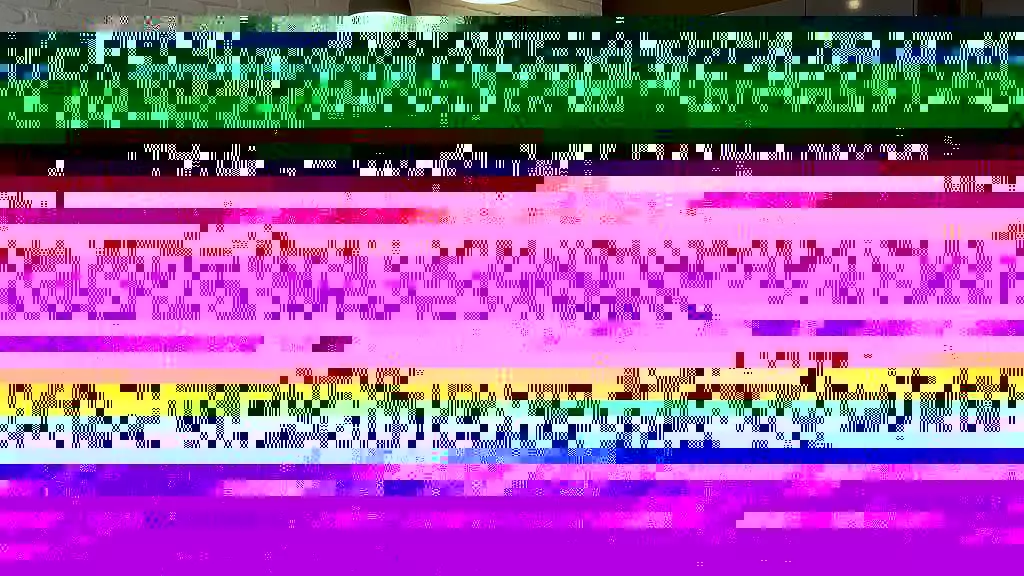 bts пышнотелая мамаша леди Лайн умоляет о сперме в жопе от своего нового молодого соседа