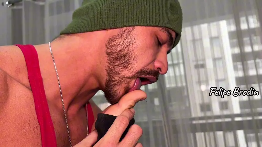 brinquei gostoso com esse tatuado