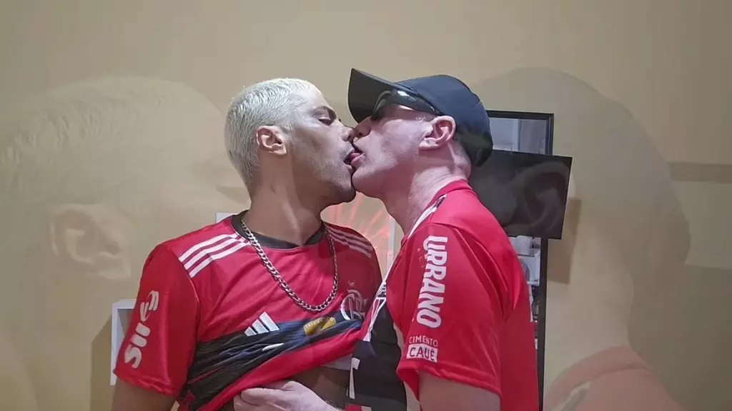 премьера с моим другом футбола