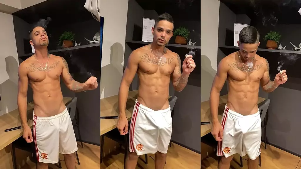 эксгибиционистка