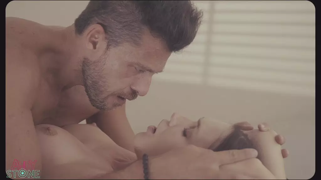 последний штрих – счастливый конец рая с Мэри Рок