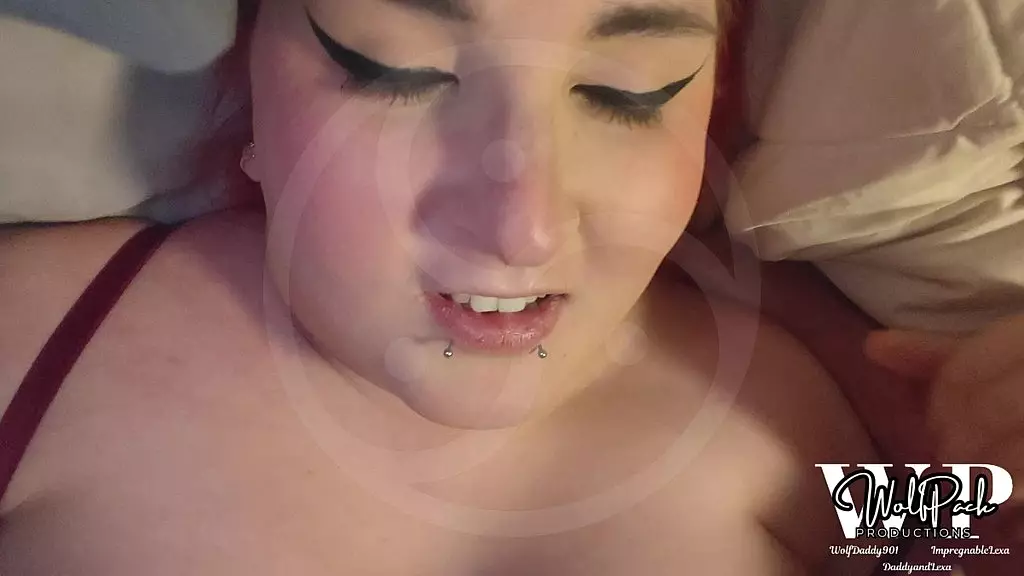 большие сиськи азиатка-американка сисси транссексуал ловушка используется для разогрева ее папочки-дома перед главным событием