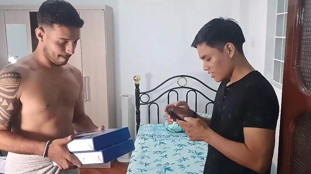 Доставка горячей латиноамериканки