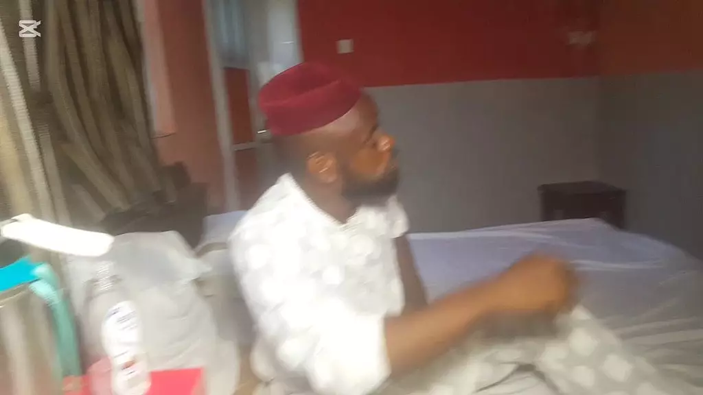 шеф опоздал на встречу, потому что жене нужен был секс