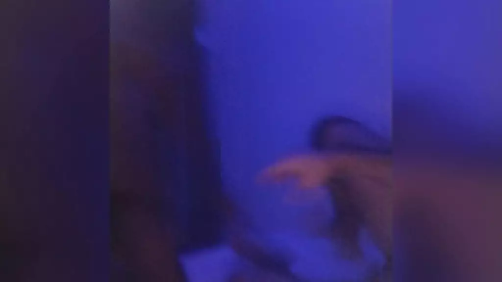 dando para o macho no hotel