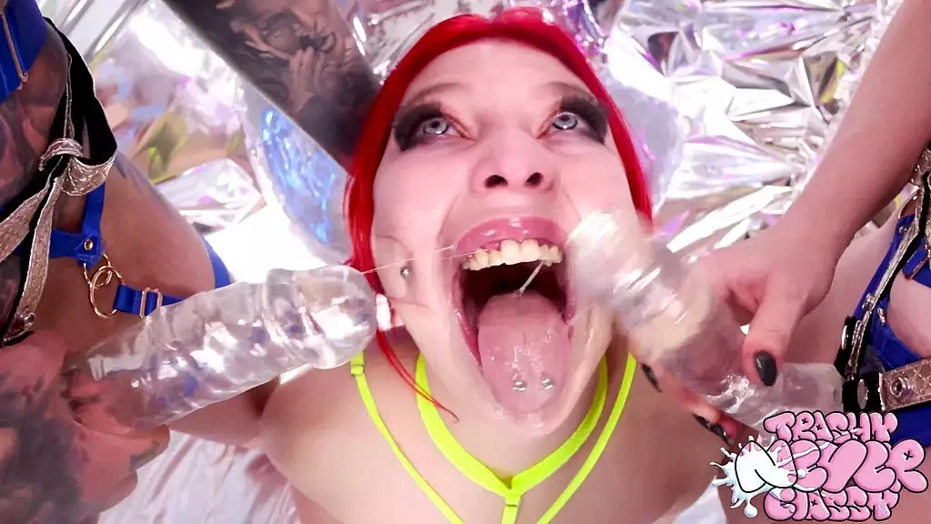 татуированные красотки заставляют меня пускать слюни