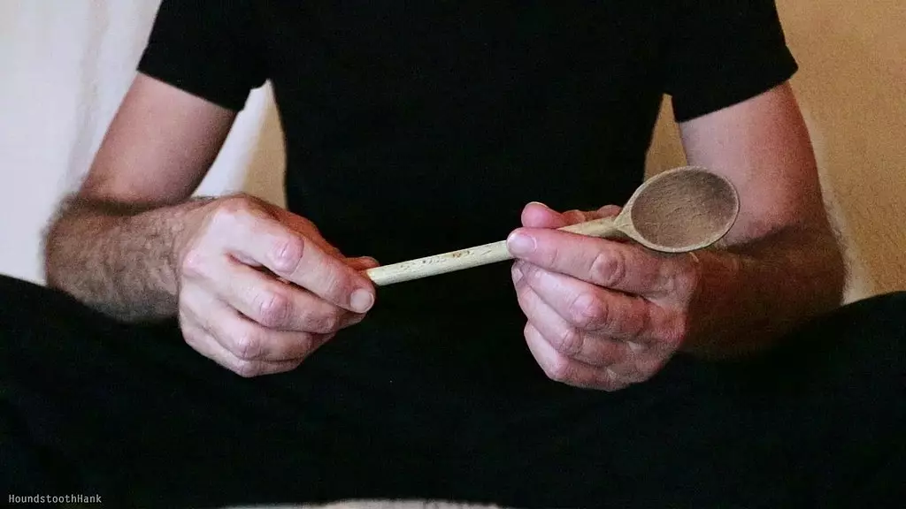 маленькая деревянная ложка