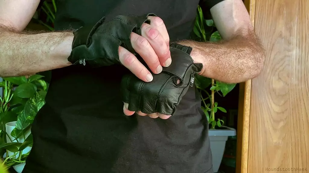 коллекция перчаток полностью кожаная