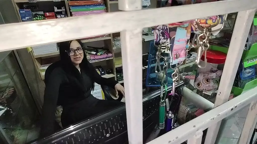 Что за хрень эта девчонка, похоже, она хочет член