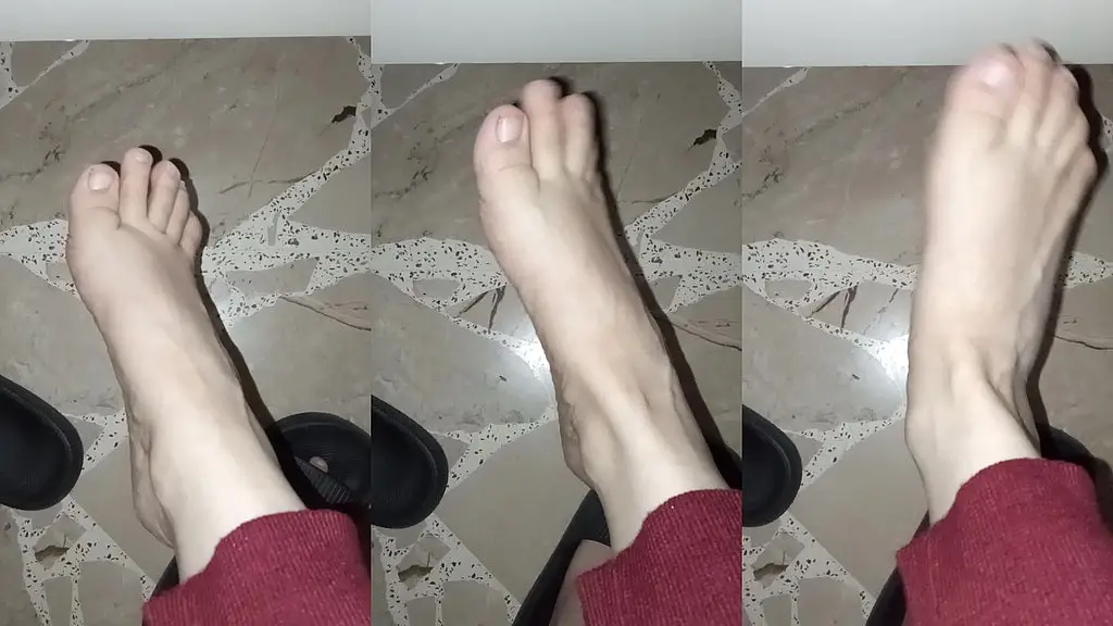 piede con unghie al naturale