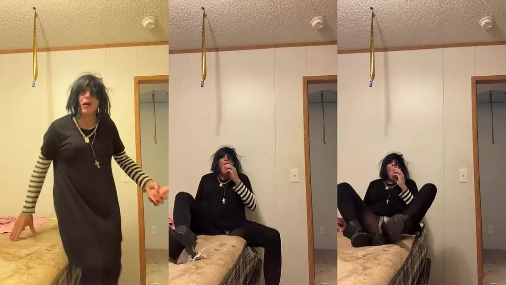 неженка в своей комнате