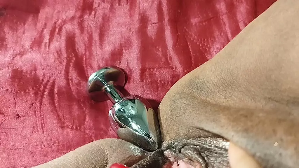 энсайо фотографически enfiando objetos na buceta