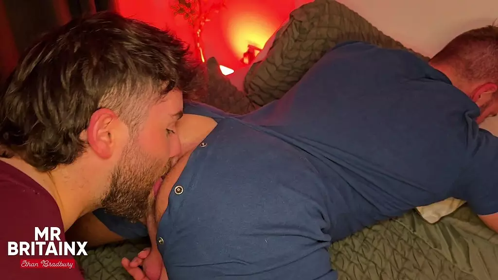 веселье в комбинезоне - кунилингус и сосание члена