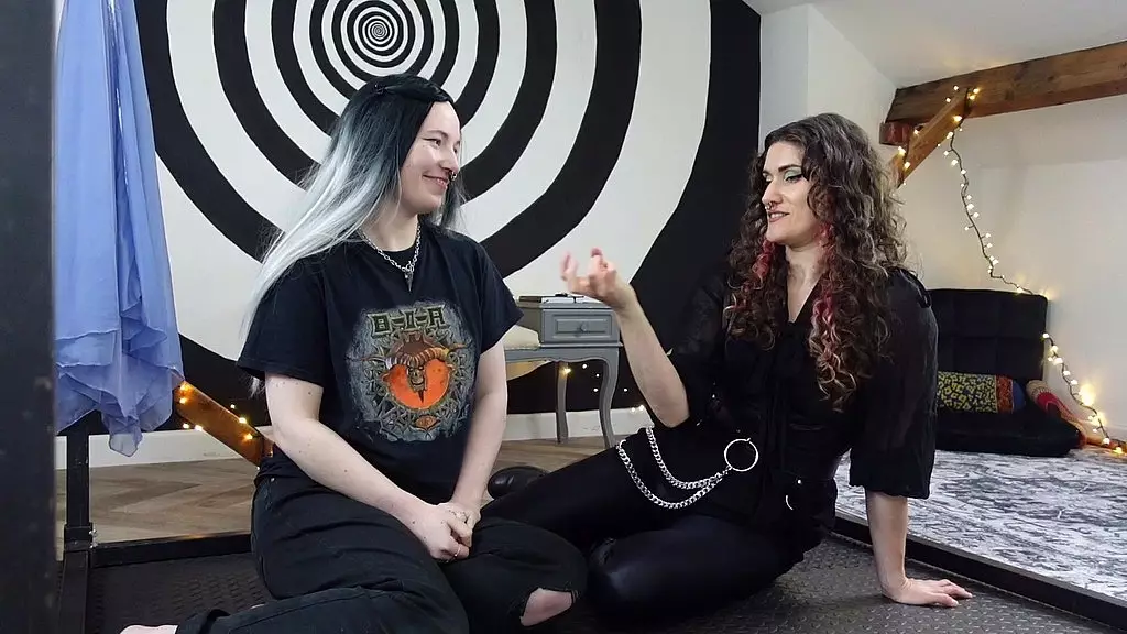 клиентка за кулисами