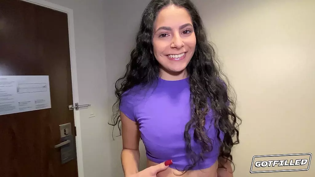 наполнил розовую коробку ангела гостосы