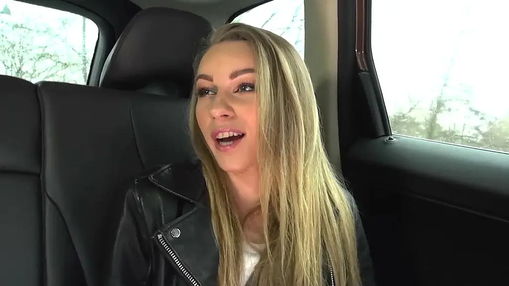 angele 18 ans, premiere scene