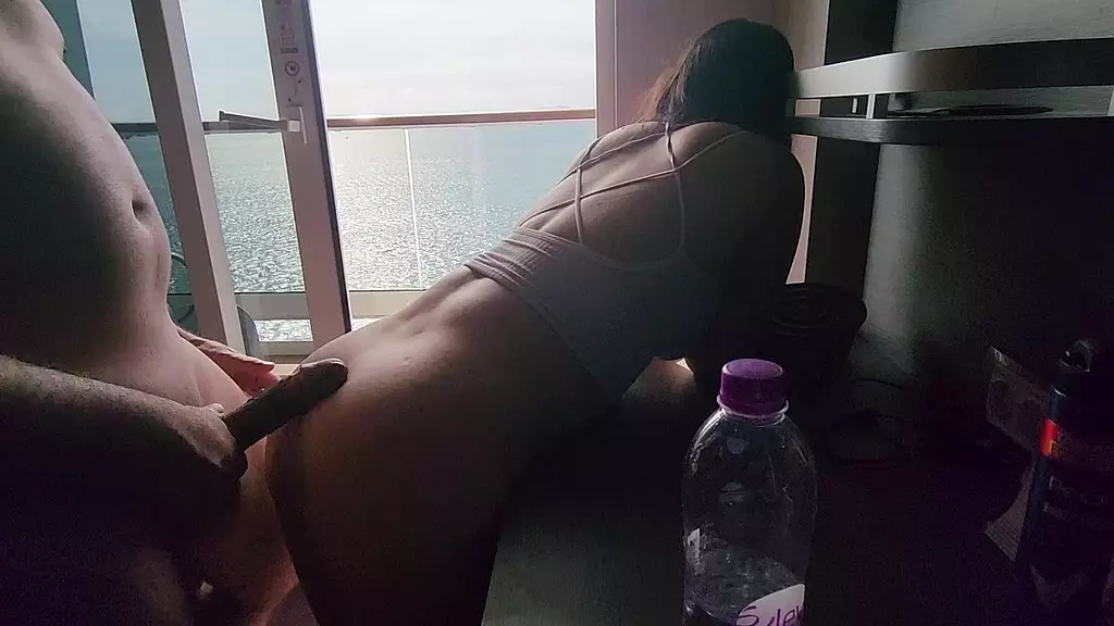 sexo com gostosa na cube do Cruzeiro e gozada na bucetinha