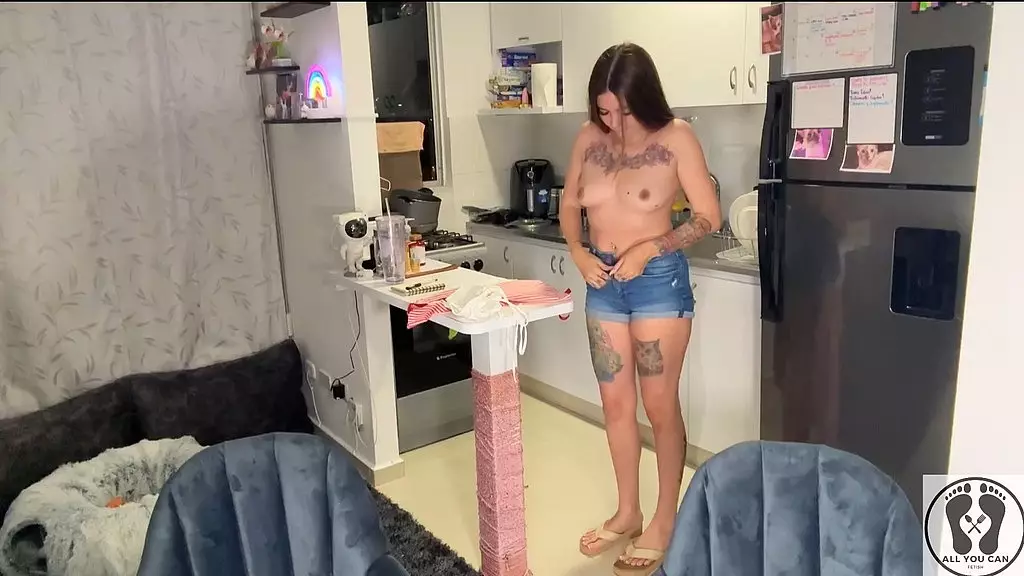 хорошие чаевые заслуживают хорошего обслуживания официантка фетиш на фартук