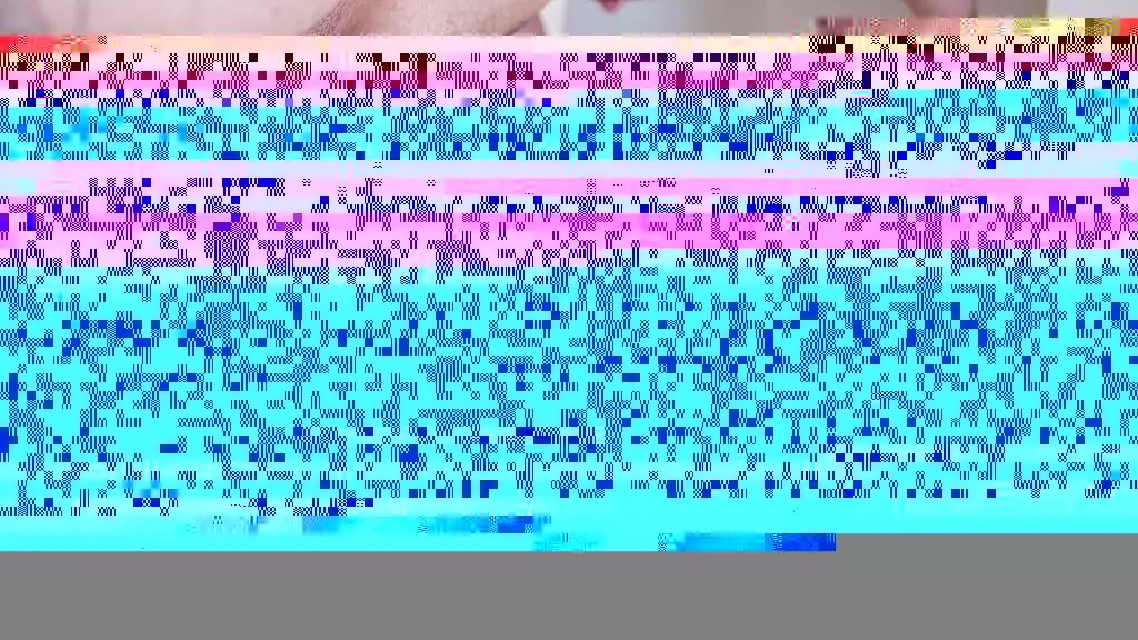 прямо в задницу - шлюха-альтернатива получает анальное проникновение от своего друга по сексу