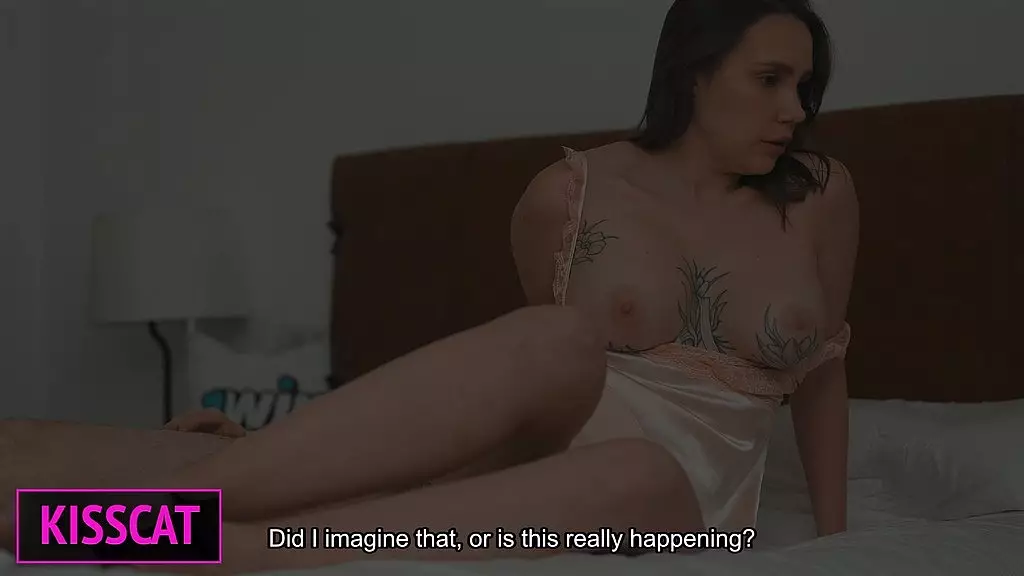 пасынок и мачеха делят одну гостиничную кровать — какие запретные секреты раскроются сегодня ночью?!