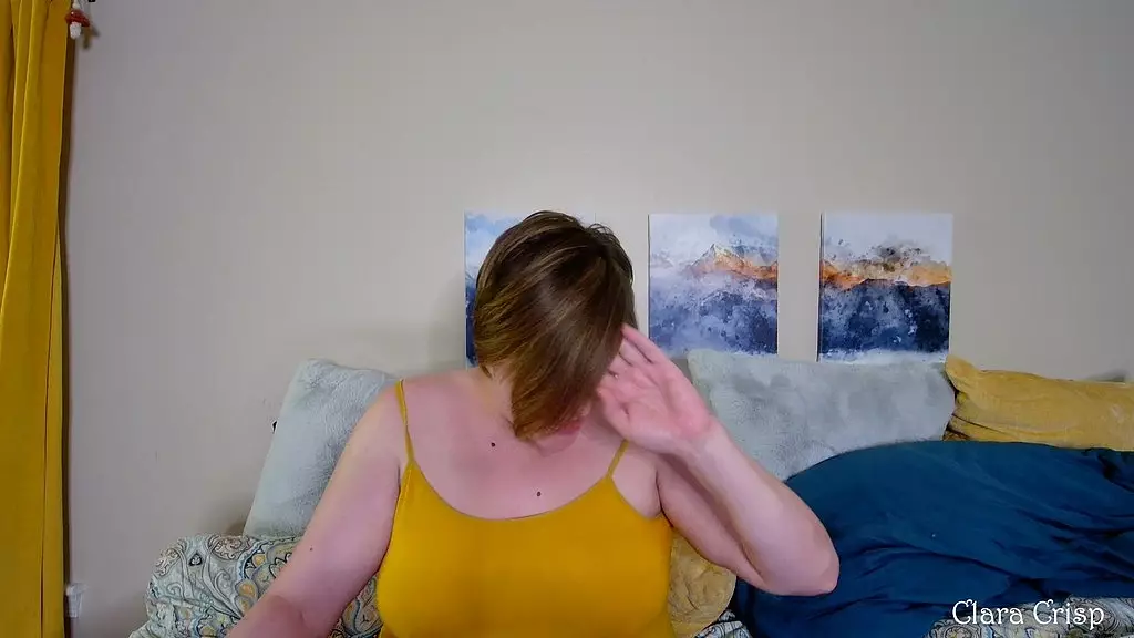 до и после стрижки май 2025 г. – брюнетка с короткими волосами, мамаша