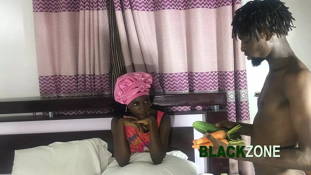 я обманул свою сводную сестру в игре на угадывание вкусов и заставил ее сосать мой член