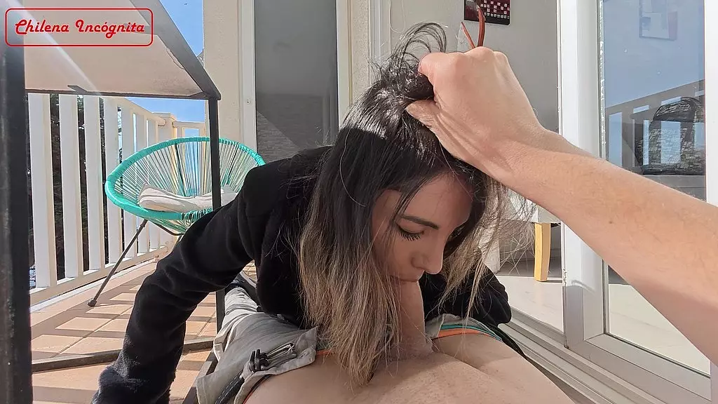 я трахаю минет на публике только на море