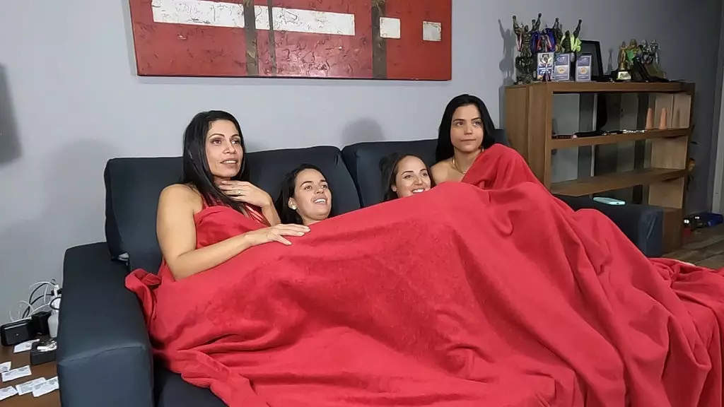 mrmatusalem chamou todas as amigas elasemacao para um sexo gostoso