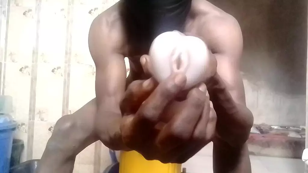 игрушка creampie banging вагинально в режиме doggystyle