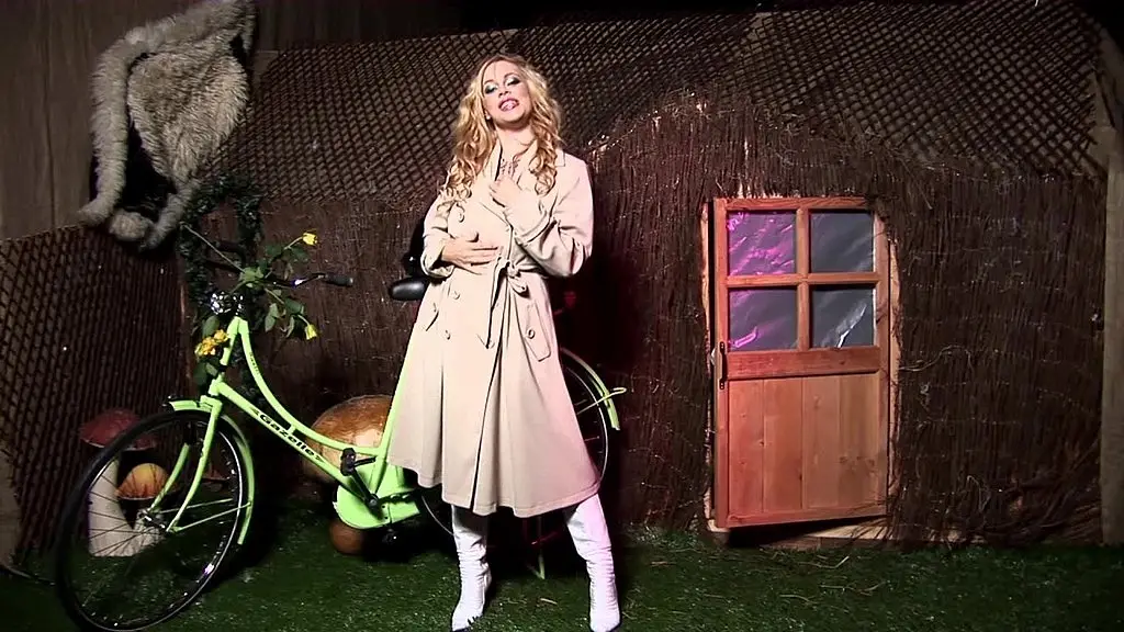 блондинки обмениваются спермой!