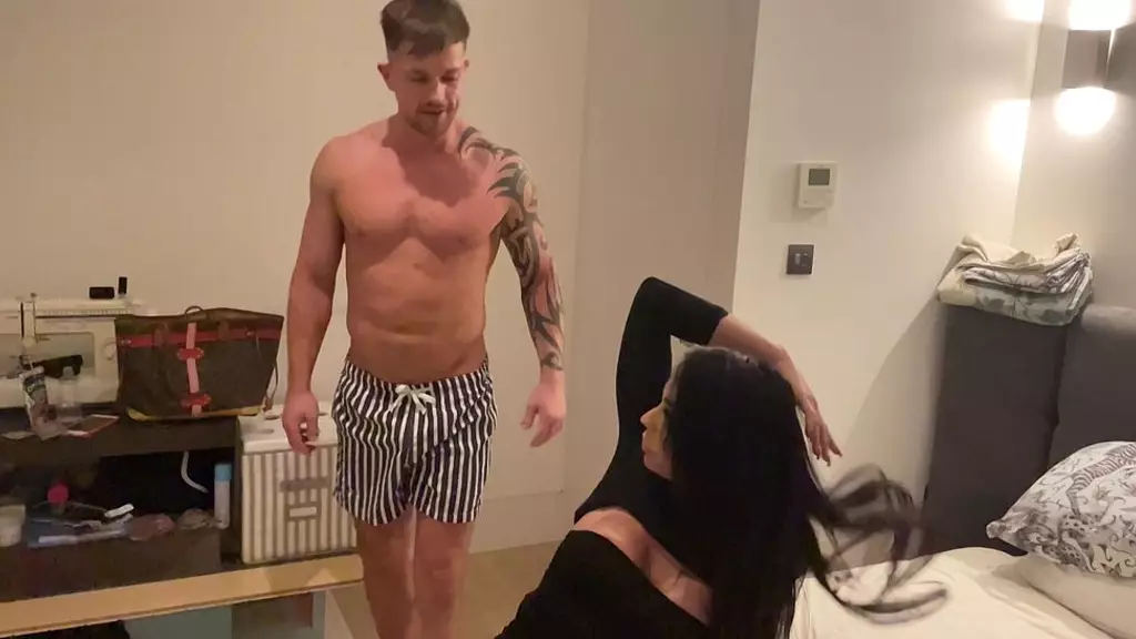 o britanico me levou pra casa... e me usou toda