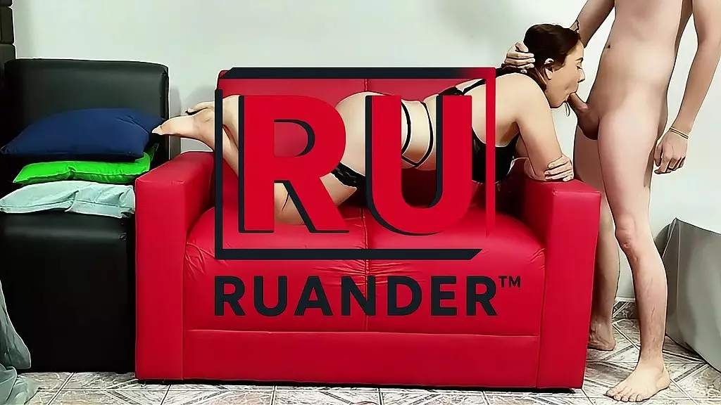 minha mulher pediu pra mamar meu pau, e eu aproveitei tudo que pude! - моя жена попросила отсосать мой член, и я воспользовался этим как мог!