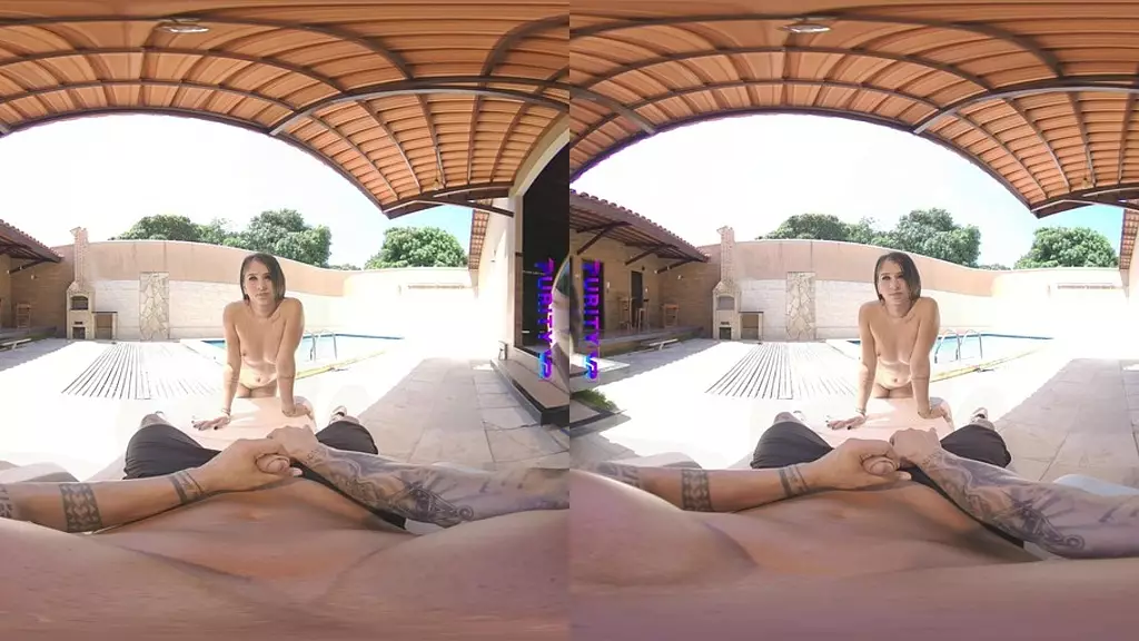 извращения в общественном бассейне